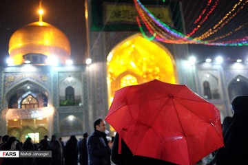 بارش باران در شب میلاد حضرت رسول‎(ص) و امام جعفر صادق (ع) در حرم رضوی
