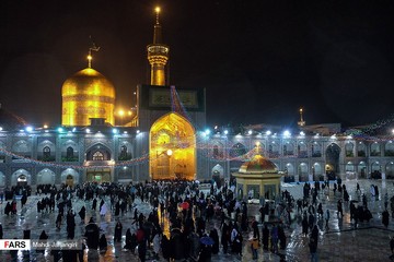 بارش باران در شب میلاد حضرت رسول‎(ص) و امام جعفر صادق (ع) در حرم رضوی