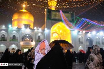 بارش باران در شب میلاد حضرت رسول‎(ص) و امام جعفر صادق (ع) در حرم رضوی