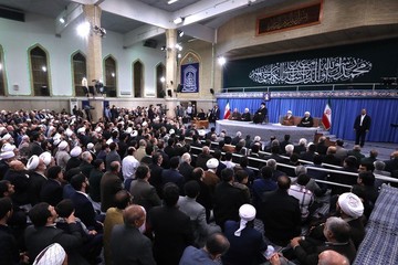 دیدار مسئولان نظام و میهمانان کنفرانس وحدت اسلامى‌ با رهبر معظم انقلاب اسلامی
