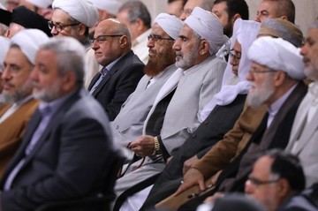 دیدار مسئولان نظام و میهمانان کنفرانس وحدت اسلامى‌ با رهبر معظم انقلاب اسلامی