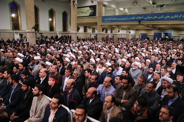 دیدار مسئولان نظام و میهمانان کنفرانس وحدت اسلامى‌ با رهبر معظم انقلاب اسلامی