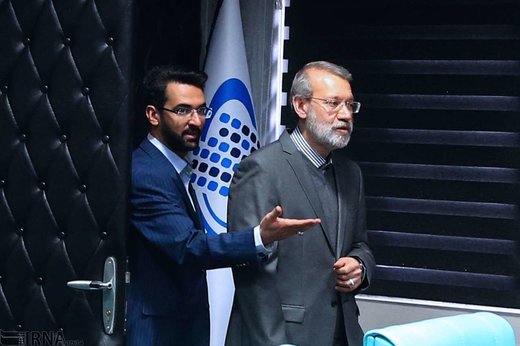 بازدید لاریجانی از مرکز ملی تبادل اطلاعات و مانیتورینگ وزارت ارتباطات