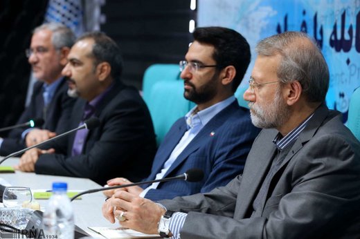 بازدید لاریجانی از مرکز ملی تبادل اطلاعات و مانیتورینگ وزارت ارتباطات