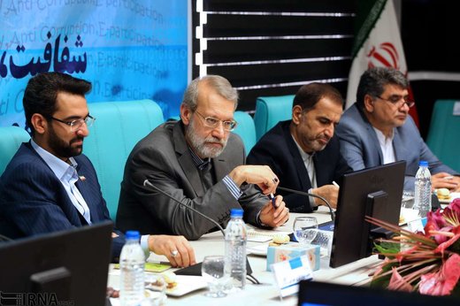 بازدید لاریجانی از مرکز ملی تبادل اطلاعات و مانیتورینگ وزارت ارتباطات