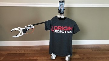 رباتی که از راه دور و با اینترنت کارهای مهم روزانه را انجام می‌دهد