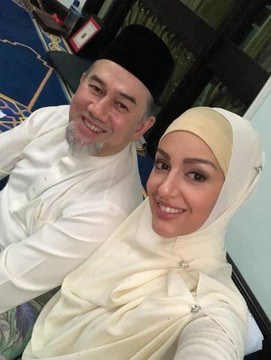 دختر شایسته مسکو که 25 سال دارد برای ازدواج با پادشاه مالزی به دین اسلام روی آورد