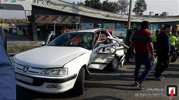 تصادف پژو پارس با ب.ام.و در بلوار کوهک