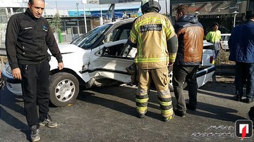 تصادف پژو پارس با ب.ام.و در بلوار کوهک