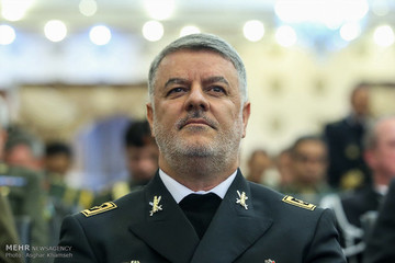 دریادار خان‌زادی: حرف اول را در منطقه خلیج فارس می‌زنیم/ دشمن از ویژگی‌های ناوشکن سهند اطلاع ندارد 