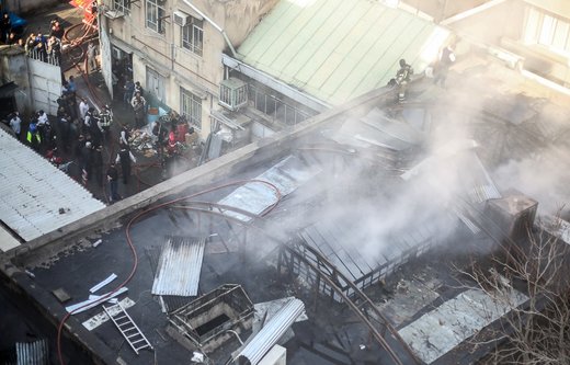 آتش سوزی انبار لوازم یدکی در خیابان امیرکبیر