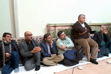 دیدار جمعی از بازیگران، کارگردانان و تهیه‌کنندگان سیما با رهبر معظم انقلاب اسلامی