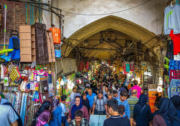 نان مردم مهم‌تر است یا حقوق شهروندی آن‌ها؟