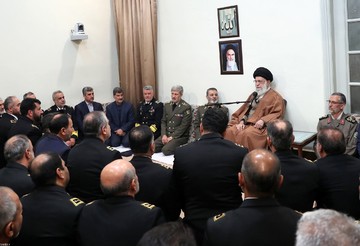 دیدار جمعی از فرماندهان و مسئولان نیروی دریایی ارتش با رهبر معظم انقلاب اسلامی