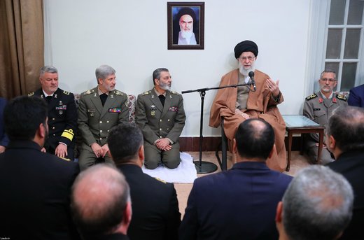 دیدار جمعی از فرماندهان و مسئولان نیروی دریایی ارتش با رهبر معظم انقلاب اسلامی