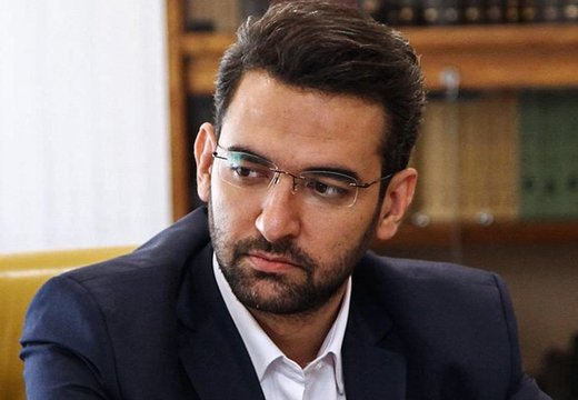 آذری‌جهرمی: شرکت‌های ارزش افزوده مجوزی از وزارت ارتباطات ندارند