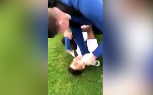 فیلم | کتک‌زدن کودک مهاجر سوری توسط سایر دانش‌آموزان در انگلیس