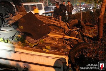 تصادف پژو206 با درخت در بزرگراه آیت‌الله‌ سعیدی