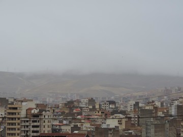 بارش باران در ارومیه و آب گرفتگی معابر