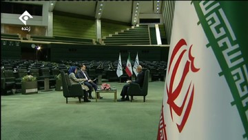 گفتوگوی زنده تلویزیونی متفاوت علی لاریجانی با مردم +عکس گفتوگوی زنده تلویزیونی متفاوت علی لاریجانی با مردم +عکس