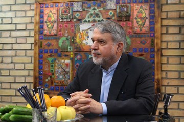۱۰ ماه زندان برای الیاس نادران؛ آدرس جعلی داد، حکم به دستش نرسید