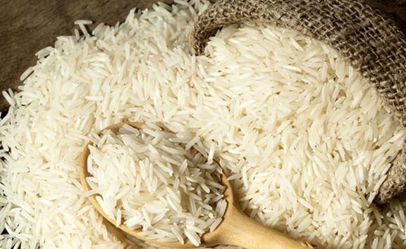 برنج یکی از اصلی ترین مواد غذایی در سفره ایرانی 