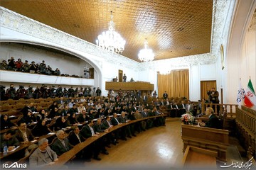 نشست خبری لاریجانی با اصحاب رسانه به مناسبت روز مجلس
