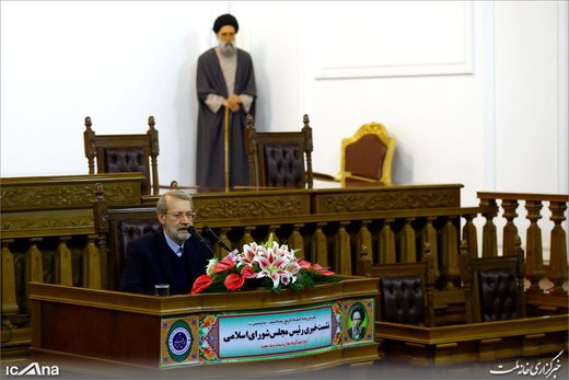 نشست خبری لاریجانی با اصحاب رسانه به مناسبت روز مجلس