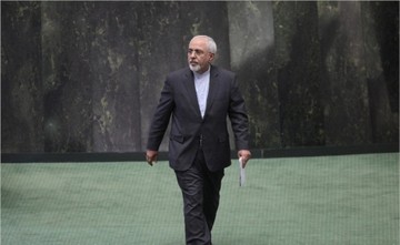 ۶ نفر از استیضاح‌کنندگان ظریف امضای خود را پس گرفتند