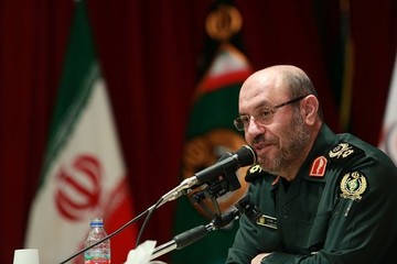 نظر سردار دهقان درباره احتمال اقدام نظامی آمریکا علیه ایران 