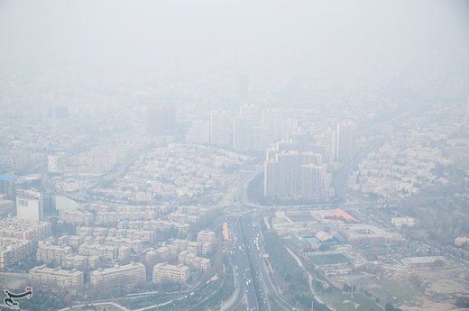 آماده‌باش آمبولانس‌ها در میدان‌های تهران به خاطر آلودگی هوا
