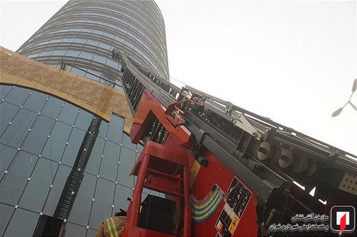 آتش سوزی برج تجاری و اداری رز مال