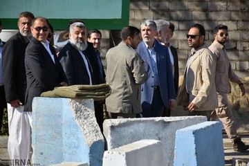 بازدید وزیر فرهنگ و ارشاد از محل و مصدومین حادثه تروریستی چابهار