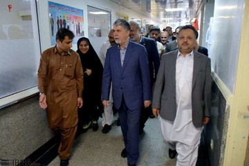 بازدید وزیر فرهنگ و ارشاد از محل و مصدومین حادثه تروریستی چابهار