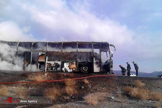 آتش سوزی اتوبوس مسافربری در جاده سبزوار - نیشابور