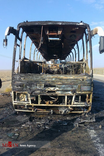 آتش سوزی اتوبوس مسافربری در جاده سبزوار - نیشابور