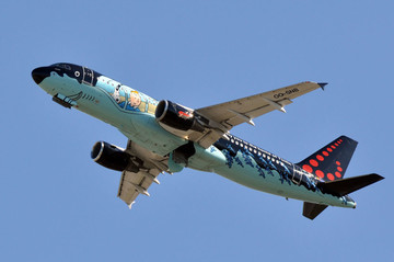 هواپیمای ایرباس A320-214 متعلق به شرکت هواپیمایی بروکسل ایرلاینز بلژیک