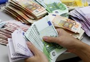 دلار ثابت ماند، یورو گران شد