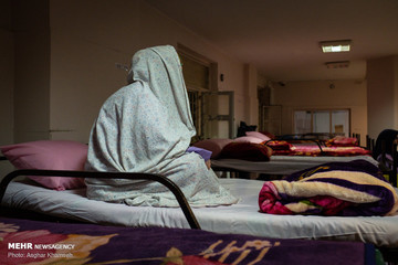 سامان‌سرای زنان کارتن خواب