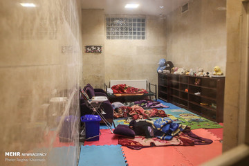 سامان‌سرای زنان کارتن خواب