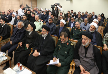 دیدار دست‌اندرکاران کنگره شهدای استان خراسان جنوبی با رهبر معظم انقلاب اسلامی