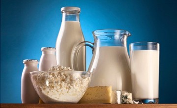 اگر به لاکتوز حساسیت دارید، این ۵ ماده غذایی را جایگزین شیر کنید