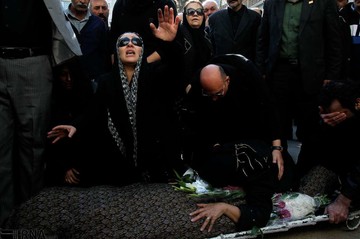 تشییع پیکر پیام صابری