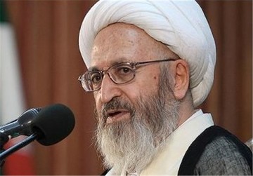 آیت‌الله سبحانی: روزی منبرهای اثرگذار شراب‌خوار و رباخوار را ترک می‌داد