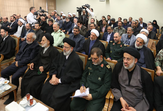 دیدار دست‌اندرکاران کنگره شهدای استان خراسان جنوبی با رهبر معظم انقلاب اسلامی