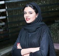 سلفی خندان ماهور الوند در کنار خواهرش/ عکس