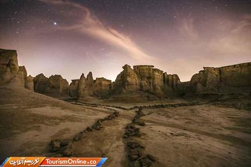 سفر زوج اتریشی با کامیون