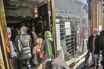 افزایش حضور فروشندگان ارز خانگی در بازار فردوسی