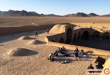 زیبایی عجیب محل تلاقی آسمان و زمین در دشت مرکزی ایران!