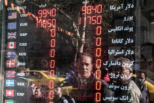 افزایش حضور فروشندگان ارز خانگی در بازار فردوسی